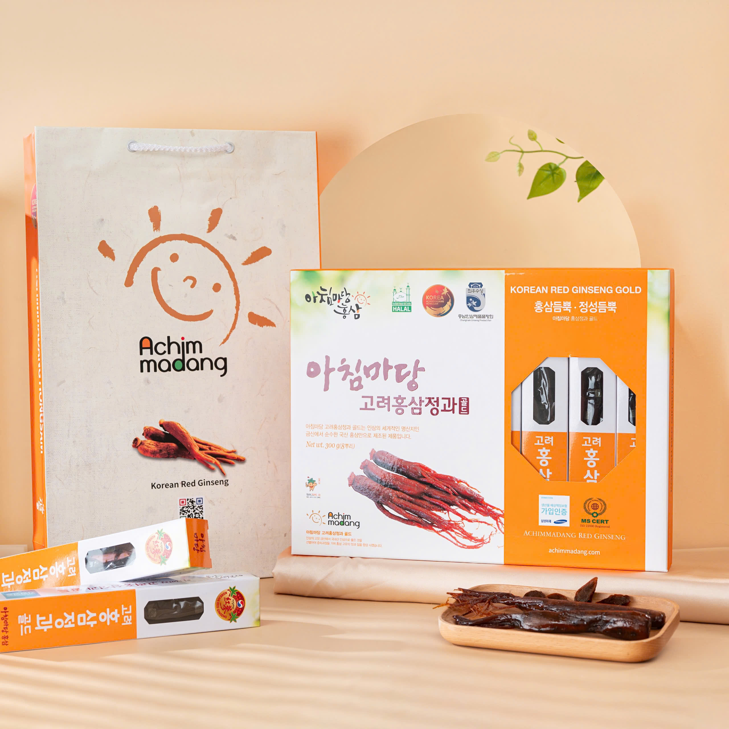 Hồng Sâm Nguyên Củ Tẩm Mật Ong Achimmadang Hàn Quốc Hộp 300g